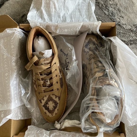 NWT Zodiac Platform Boots - Picture 5 of 9